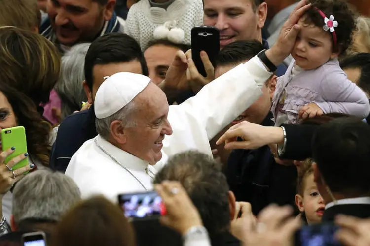 Francisco: papa apresentou lista de 15 pecados da Cúria, que disse esperar ver expiados em 2015 (Alessandro Bianchi/Reuters)