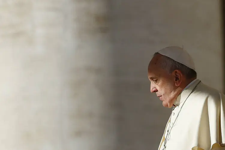 
	Papa Francisco: &quot;n&atilde;o quero concluir este encontro sem pedir perd&atilde;o pelos meus erros e dos meu colaboradores, e tamb&eacute;m por alguns esc&acirc;ndalos que causam tanto mal&quot;
 (Tony Gentile/Reuters)