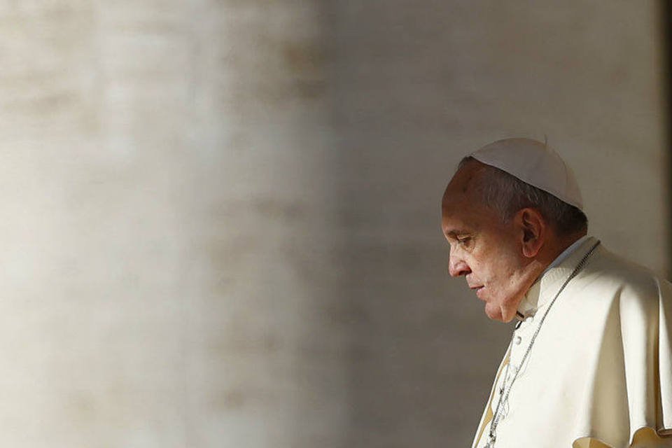 Papa pede perdão por 'erros e escândalos" em 2014