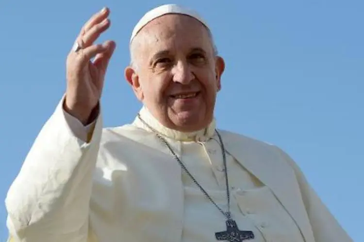
	Papa Francisco: pont&iacute;fice pediu para os dois l&iacute;deres estreitarem as rela&ccedil;&otilde;es
 (Vincenzo Pinto/AFP)