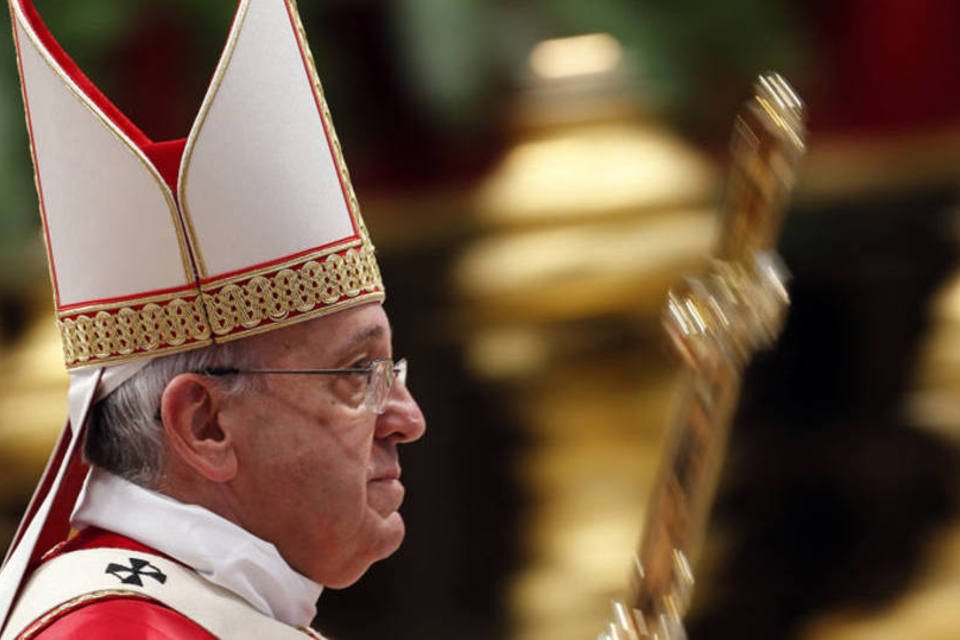Papa destitui bispo que teria protegido padre suspeito