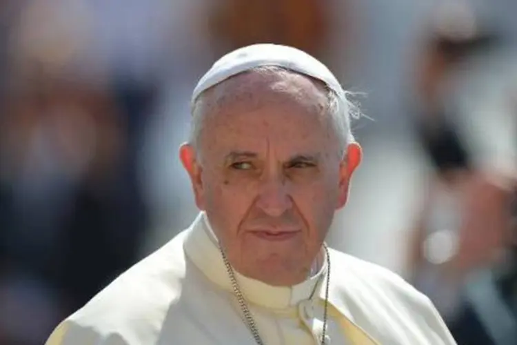 
	Papa Francisco condenou o com&eacute;rcio de armas e os &quot;idealizadores do terrorismo&quot;
 (Vincenzo Pinto/AFP)
