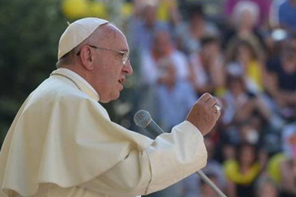 Papa doa US$ 1 milhão a refugiados no Iraque