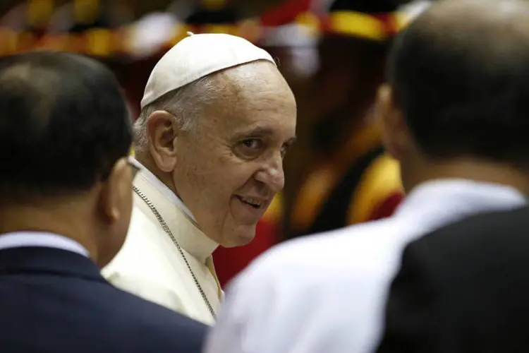 Papa Francisco: ele negou que esteja apoiando o uso da violência (Kim Hong-Ji/Reuters)