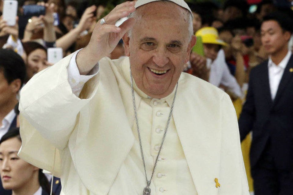 Papa celebra missa para a reconciliação das Coreias