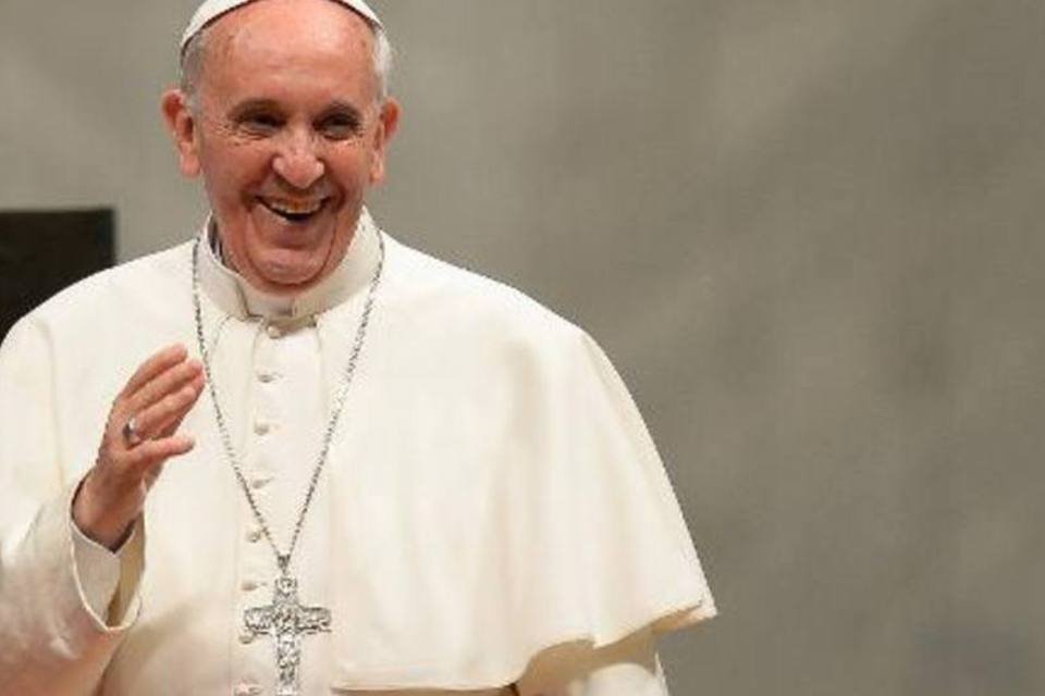 Papa Francisco visita cidade controlada pela máfia