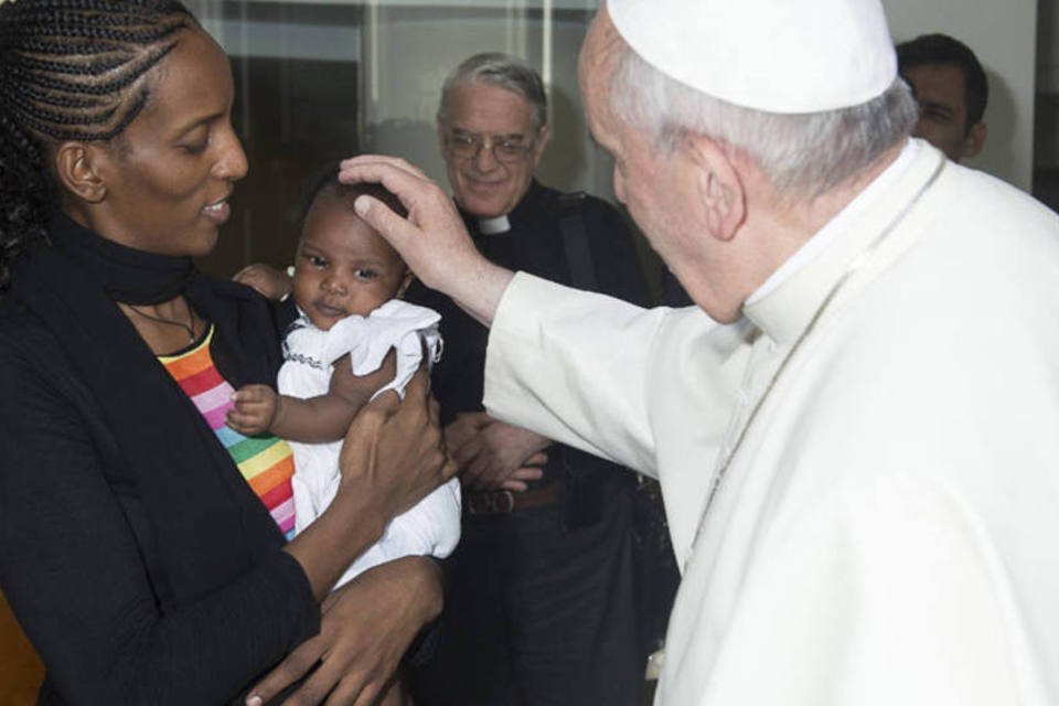 Em encontro, Papa agradece sudanesa por sua fé