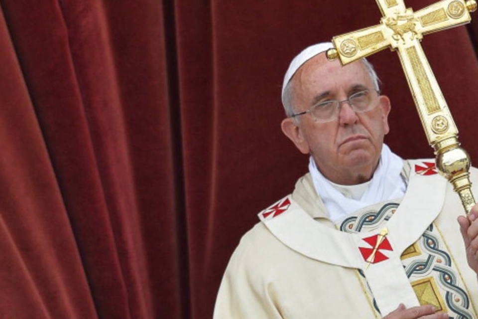 Papa se diz "horrorizado" com suposto ataque químico na Síria