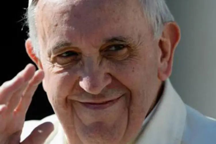 
	O papa Francisco: pont&iacute;fice discursou para bispos da Tanz&acirc;nia, presentes no Vaticano, nesta segunda-feira
 (ANDREAS SOLARO/AFP)