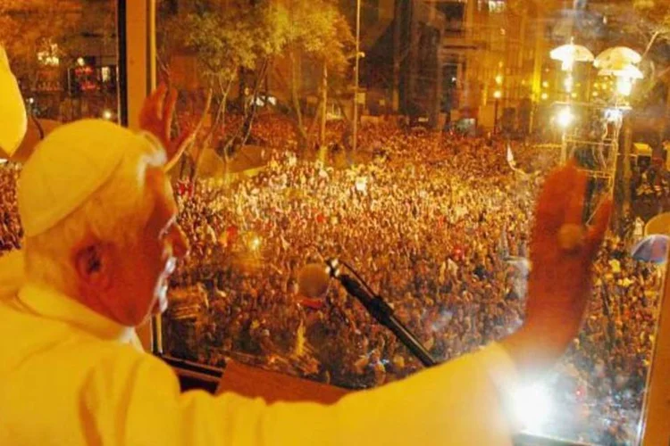 Papa em visita em Brasil, em 2007 (Getty Images)