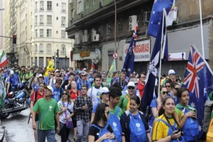 Arredores do Theatro Municipal onde o Papa se encontrou com representantes de diversos segmentos da sociedade civil brasileira hoje (Agência Brasil/ Tânia Rêgo)