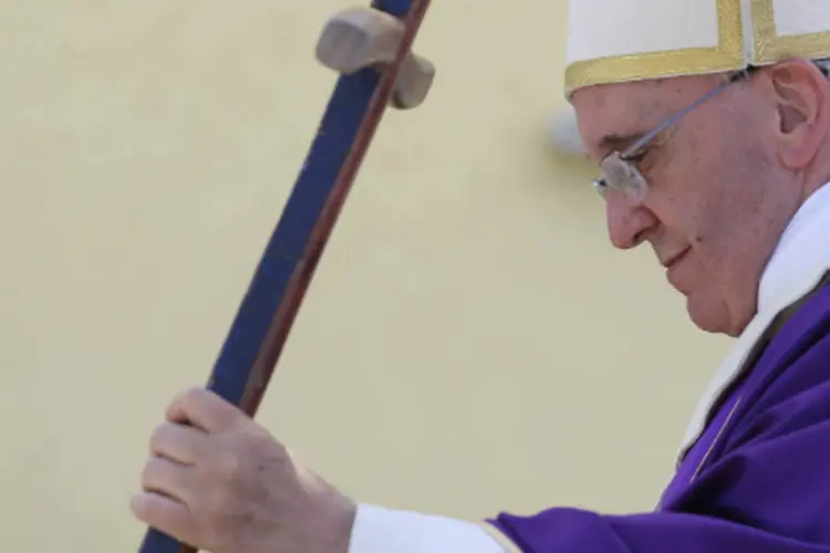 Papa Francisco: pontífice fará o deslocamento com o jipe que vem utilizando para percorrer a praça São Pedro, no Vaticano (Alessandro Bianchi/Reuters)