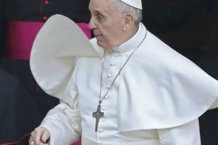 
	O rec&eacute;m-eleito papa Franciso, Jorge Mario Bergoglio, deixa a Bas&iacute;lica de Santa Maria Maggiore
 (REUTERS / Alessandro Bianchi)