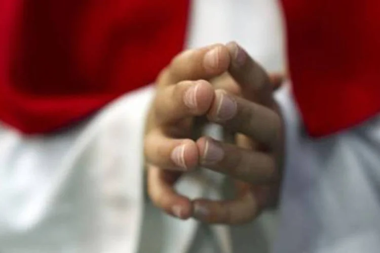Papa Bento XVI: 'A violência não resolve os problemas, só os faz crescer, semeando ódio e divisão também entre os crentes' (Johannes Eisele/AFP)