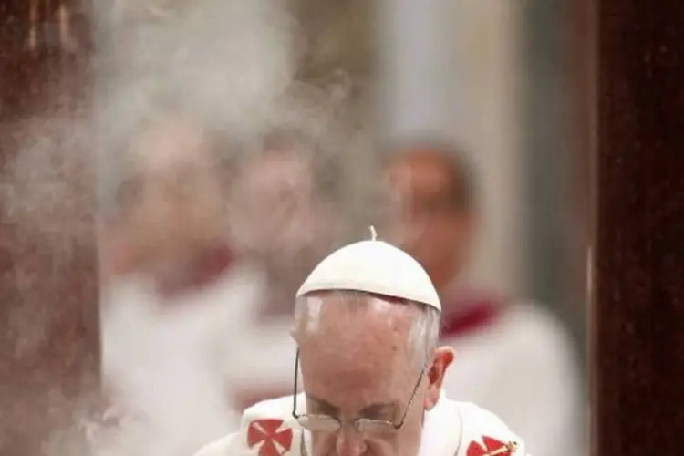 Papa fez seus comentários Basílica de São Pedro, onde celebrou a missa dominical (Reuters)