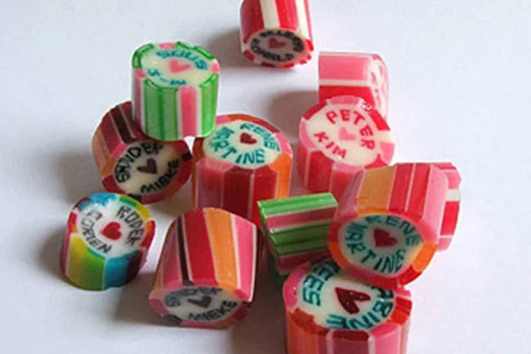 Balas: os doces são feitos manualmente na frente dos clientes (Divulgação)