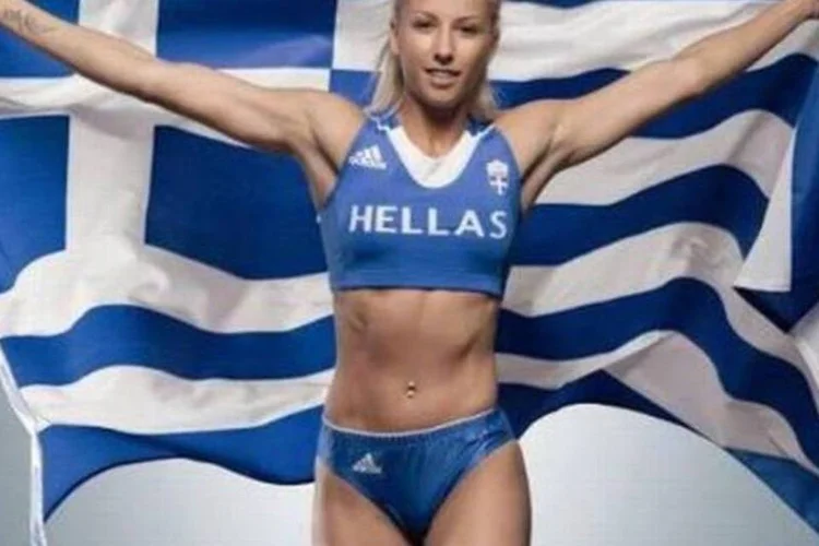 Atleta grega Voula Papachristou: a atleta quis se justificar nesta quarta-feira, dizendo que só "retuitou", uma mensagem postada anteriormente no site (Divulgação/Facebook)