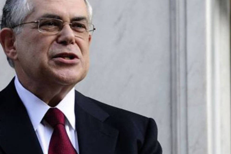 Troika exige da Grécia novas medidas de austeridade