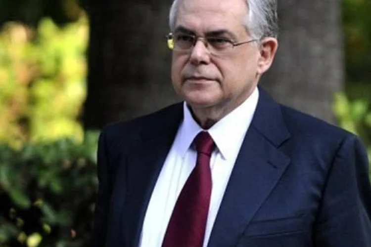 Lucas Papademos toma posse como primeiro-ministro  (Louisa Gouliamaki/AFP)