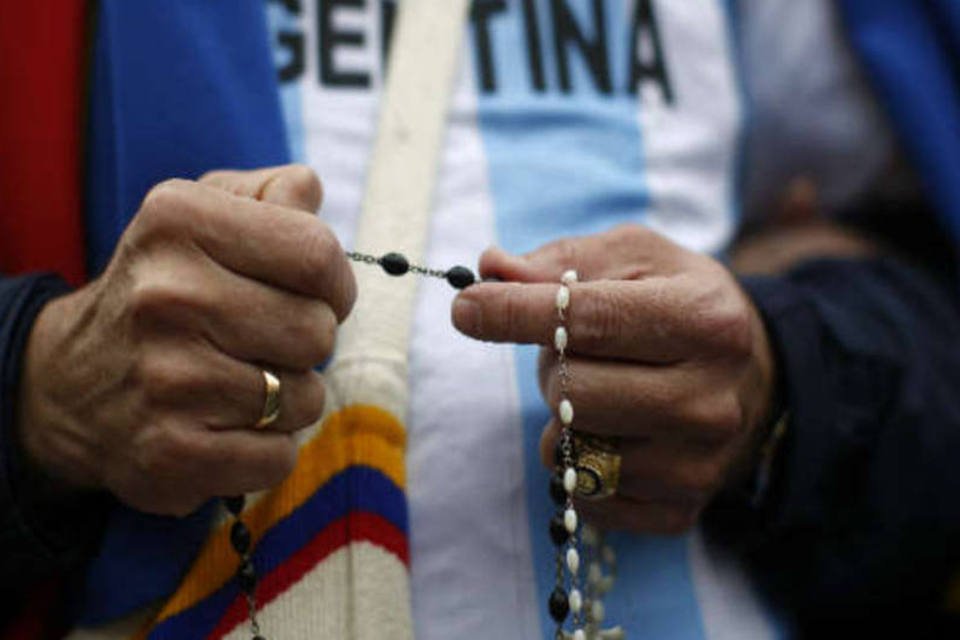 Argentinos respondem ao pedido do Papa e lotam igrejas