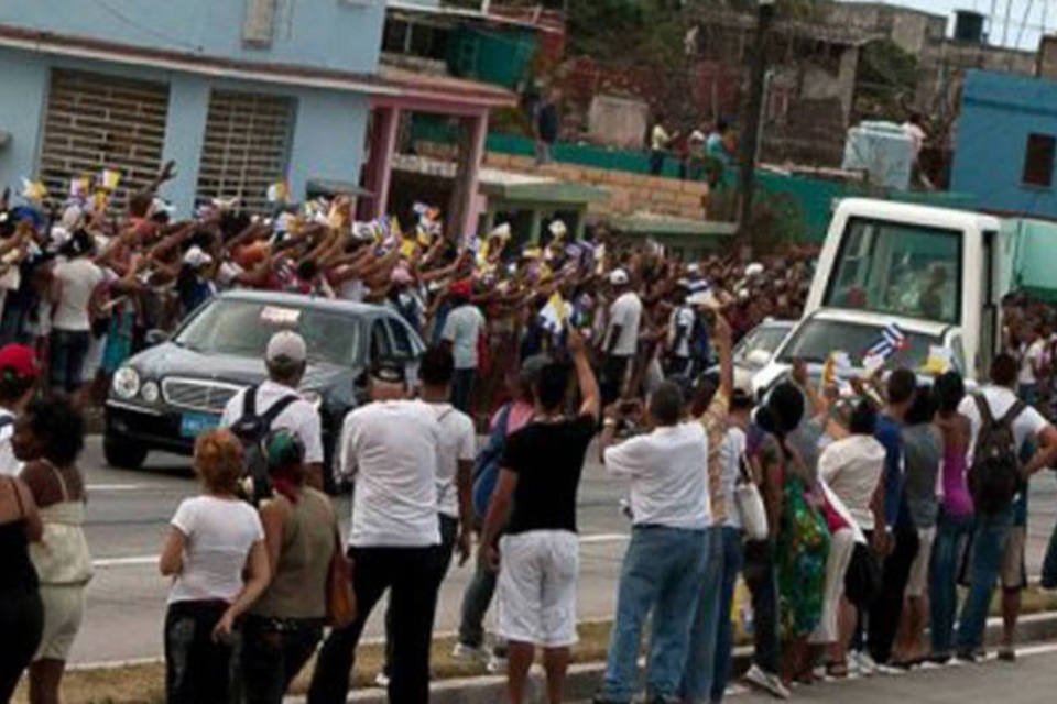 Dissidência cubana identifica homem preso em missa papal