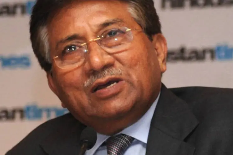 
	O ex-presidente do Paquist&atilde;o, o general Pervez Musharraf:&nbsp;alguns advogados paquistaneses tamb&eacute;m tentam convencer a Suprema Corte de abrir um processo por trai&ccedil;&atilde;o contra ele por ter imposto o estado de exce&ccedil;&atilde;o em 2007.
 (GettyImages)