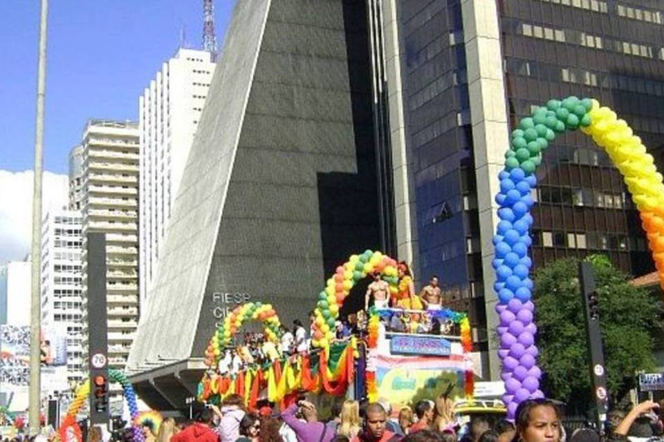 Parada gay movimenta hotéis em SP, mas ainda perde para Fórmula 1