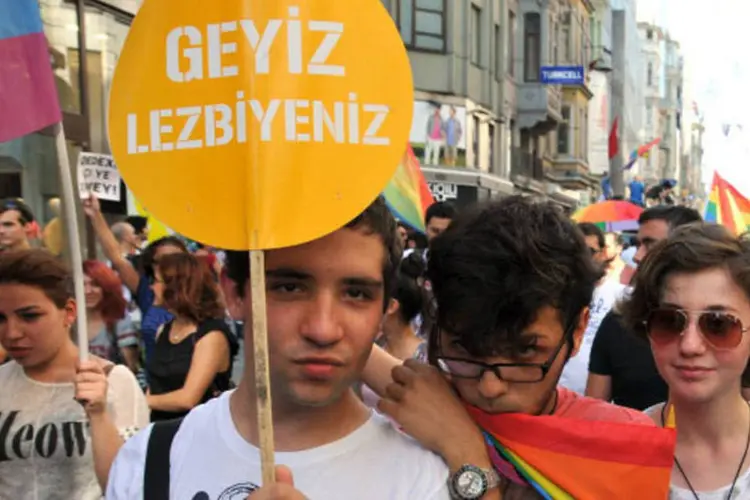 
	Turquia: a Comiss&atilde;o da Semana do Orgulho, que organiza as paradas, afirmou que a interdi&ccedil;&atilde;o &eacute; ilegal e que ir&aacute; recorrer a uma a&ccedil;&atilde;o legal
 (Burak Kara / Getty Images)