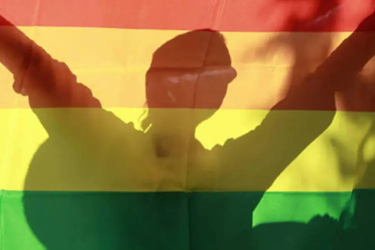 
	Bandeira gay: a proposta prev&ecirc; penas de at&eacute; 5 anos de pris&atilde;o para quem cometer atos diretos ou indiretos de discrimina&ccedil;&atilde;o ou preconceito
 (Gleb Garanich/Reuters)