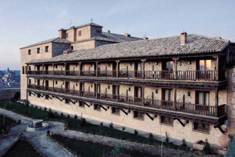 
	Hotel Parador de Toledo, na Espanha: financiada pelo Estado, a Paradores perdeu 77 milh&otilde;es de euros (102 milh&otilde;es de d&oacute;lares) em 2011
 (JMN/Cover/Getty Images)