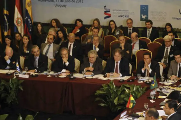 Cúpula do Mercosul em Montevidéu decidiu o retorno do Paraguai ao bloco
 (Miguel Rojo/AFP)
