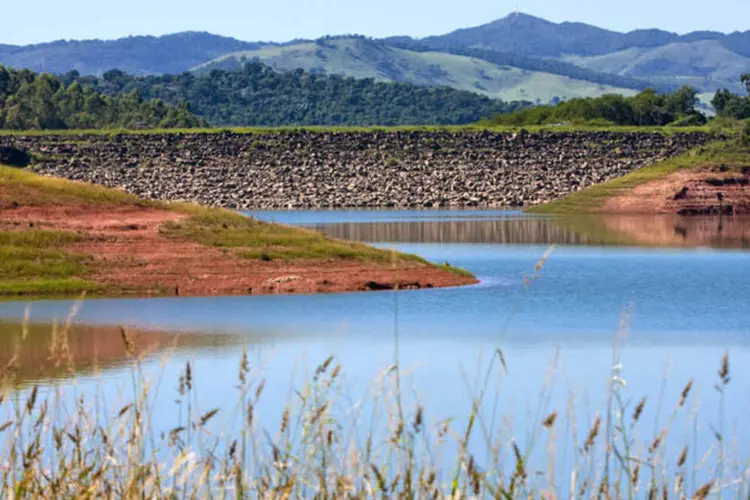 
	Represa de Paraibuna: na semana passada, o n&iacute;vel dos reservat&oacute;rios estava em 31,50%
 (Marcos Issa/Bloomberg News)