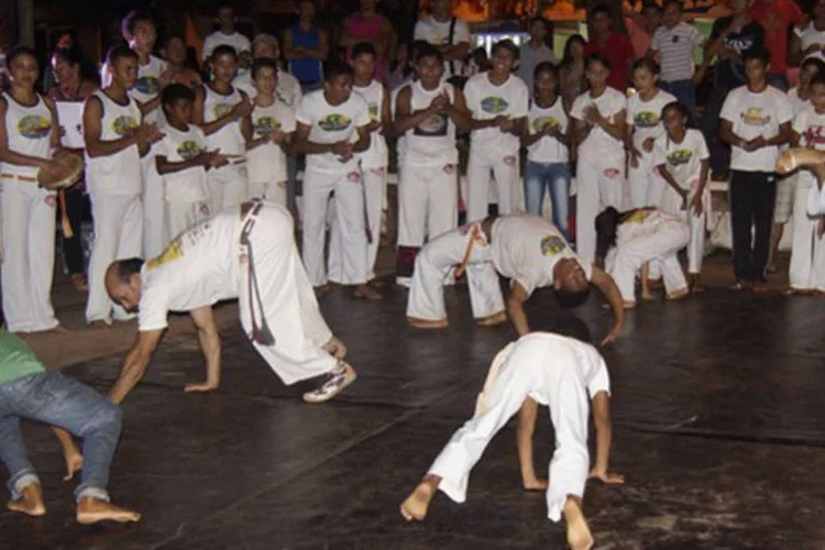 
	Roda de capoeira: capoeira nasceu como uma manifesta&ccedil;&atilde;o dos escravos africanos para contestar a repress&atilde;o
 (Divulgação/ Prefeitura Parauapebas)