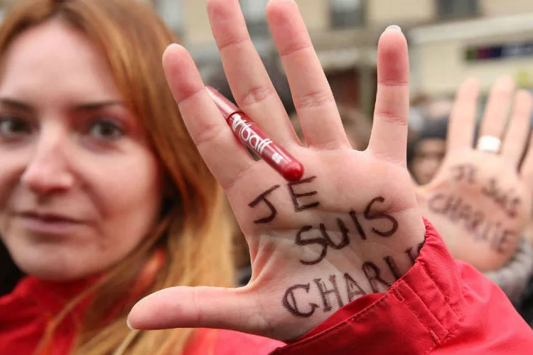 
	Paris: hoje uma multid&atilde;o se reuniu em Paris contra viol&ecirc;ncia
 (Getty Images)
