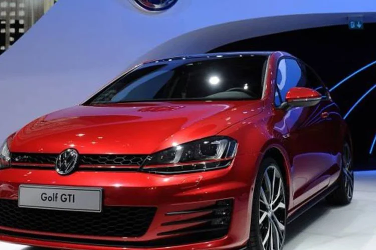 Salão de Paris mostra para a imprensa a sétima geração do Golf, da Volkswagen, que manteve algumas características clássicas, com modificações no design (Antoine Antoniol/Getty Images)