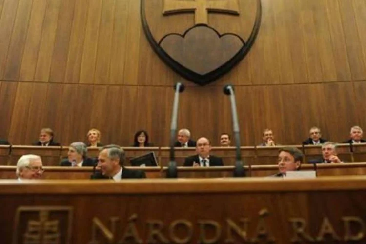 Parlamento eslovaco: aumento do fundo foi rejeitado em sessão (Samuel Kubani/AFP)
