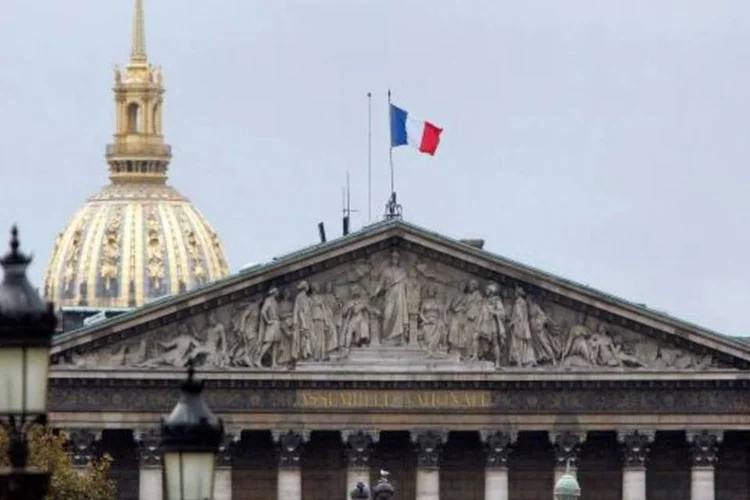 Parlamento francês aprova lei especial para garantir funcionamento do Estado (Getty Images)