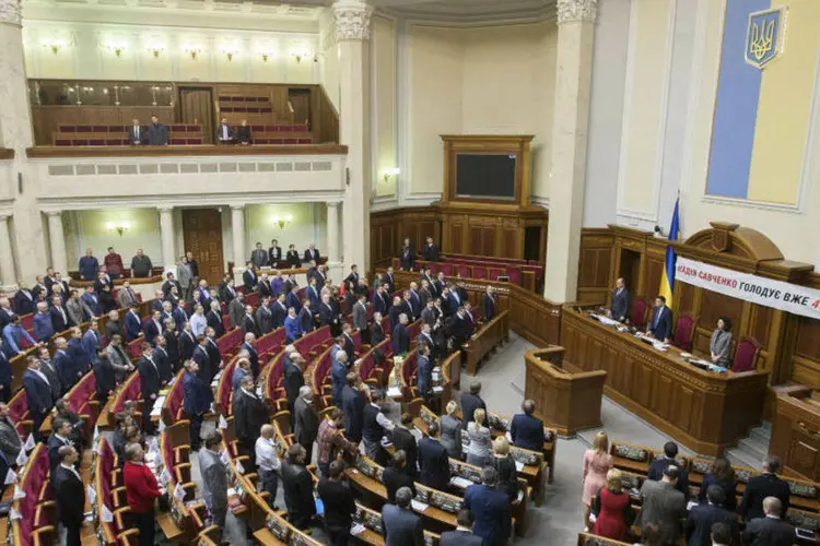 
	Lideran&ccedil;a da Ucr&acirc;nia busca ingressar na Otan e o Parlamento ucraniano votou a favor de renunciar ao status de &quot;n&atilde;o alinhado&quot; do pa&iacute;s
 (Alex Kuzmin/Reuters)