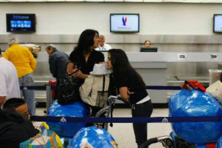 
	Aeroporto Internacional de Miami: presidente Ra&uacute;l Castro estendeu a dois anos o tempo de perman&ecirc;ncia dos cubanos no exterior
 (AFP)
