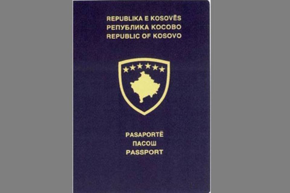 UE propõe acabar com exigência de vistos para Kosovo