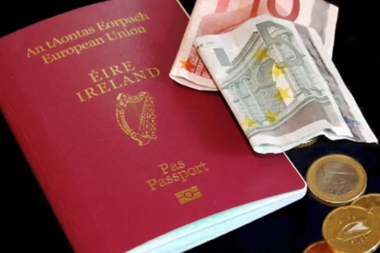 Passaporte irlandês (Stock.xchng/Thinkstock)