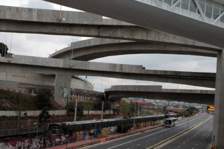
	Radial Leste: as obras ser&atilde;o conclu&iacute;das em 2016
 (Beatriz Souza/ EXAME.com)