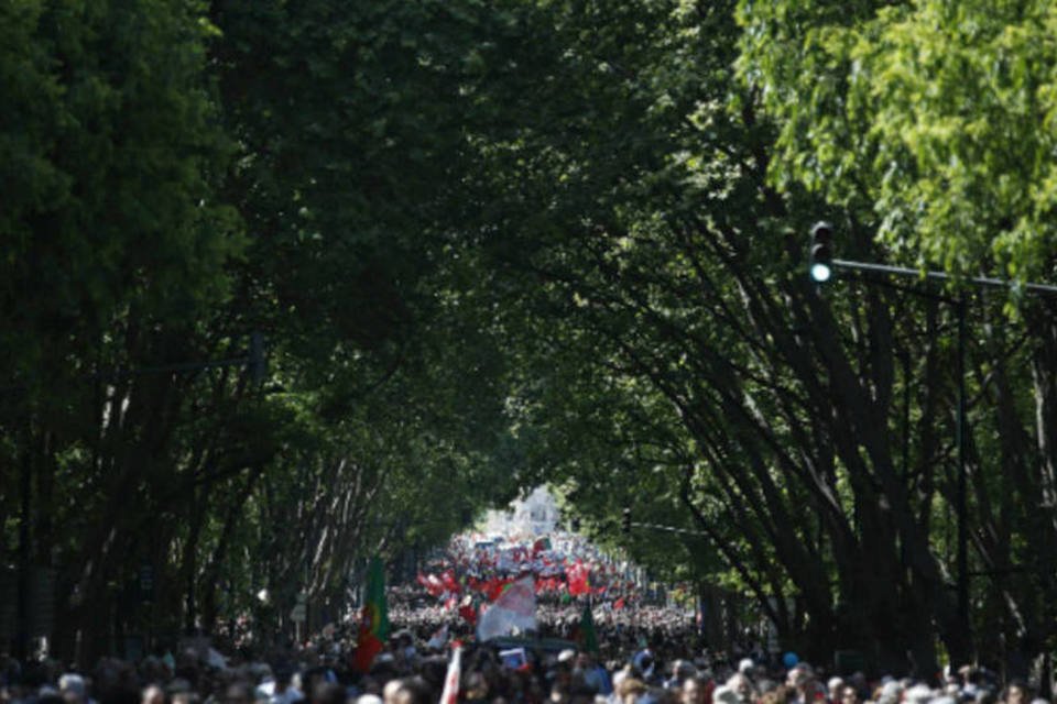 Revolução dos Cravos, o golpe que começou com um pneu furado