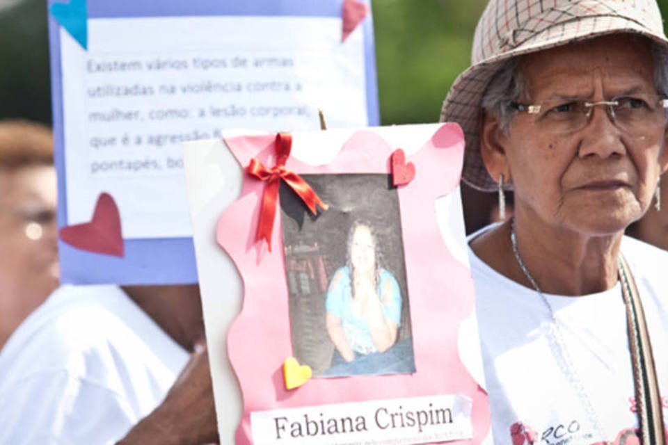 Caminhada na periferia de SP pede fim da violência de gênero