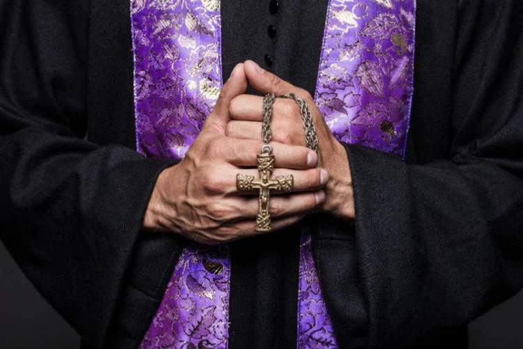 Religião: "me parece excelente. Acho que ajuda a sociedade. Sabem, acho que Orlando, Flórida, estará um pouco mais segura esta noite", disse pastor (Thinkstock)