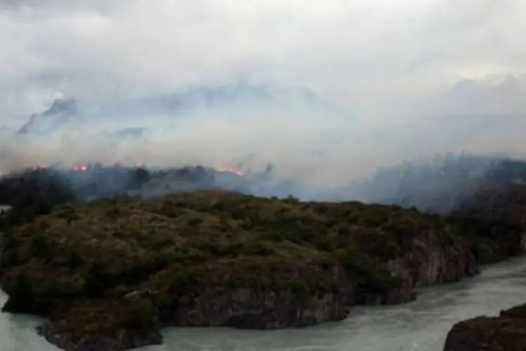 Incêndio na Patagônia chilena: o fogo continua (Francisco Quiroz)