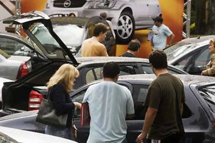 Venda de carros começa a reagir depois da forte queda registrada no início de 2020 por causa da pandemia (./Divulgação)