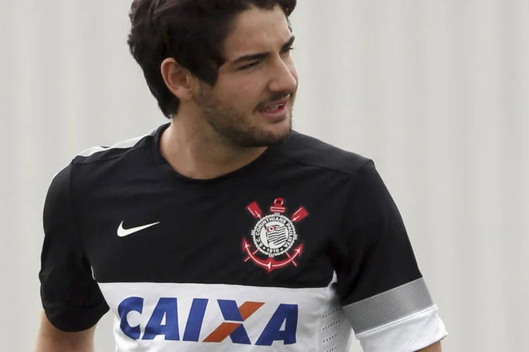 O jogador Alexandre Pato: o jogador disse que escolheu o Corinthians pela força da torcida, que o encantou. (REUTERS/Paulo Whitaker)
