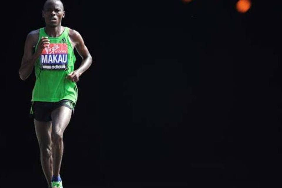 Queniano Patrick Makau bate recorde mundial na maratona de Berlim