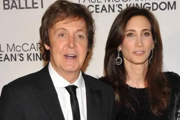 Paul McCartney e sua noiva, Nancy Shevell, na estreia de 'Ocean's Kingdom' (AFP/Getty Images/Stephen Lovekin)